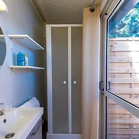 Domaine La Pinede Enchantee 4*