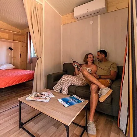 Domaine La Pinede Enchantee شقة فندقية