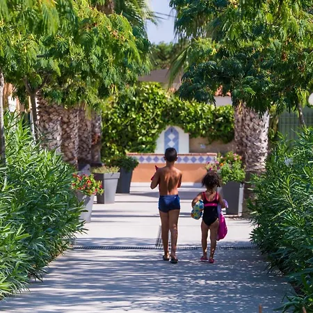 Domaine La Pinède Enchantée Apartahotel